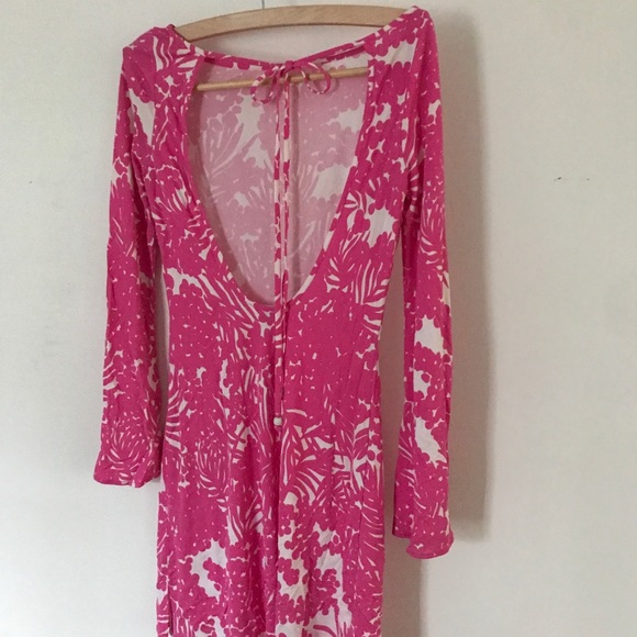 Milly/ Lilly P mini dress with open back. - Picture 2 of 4